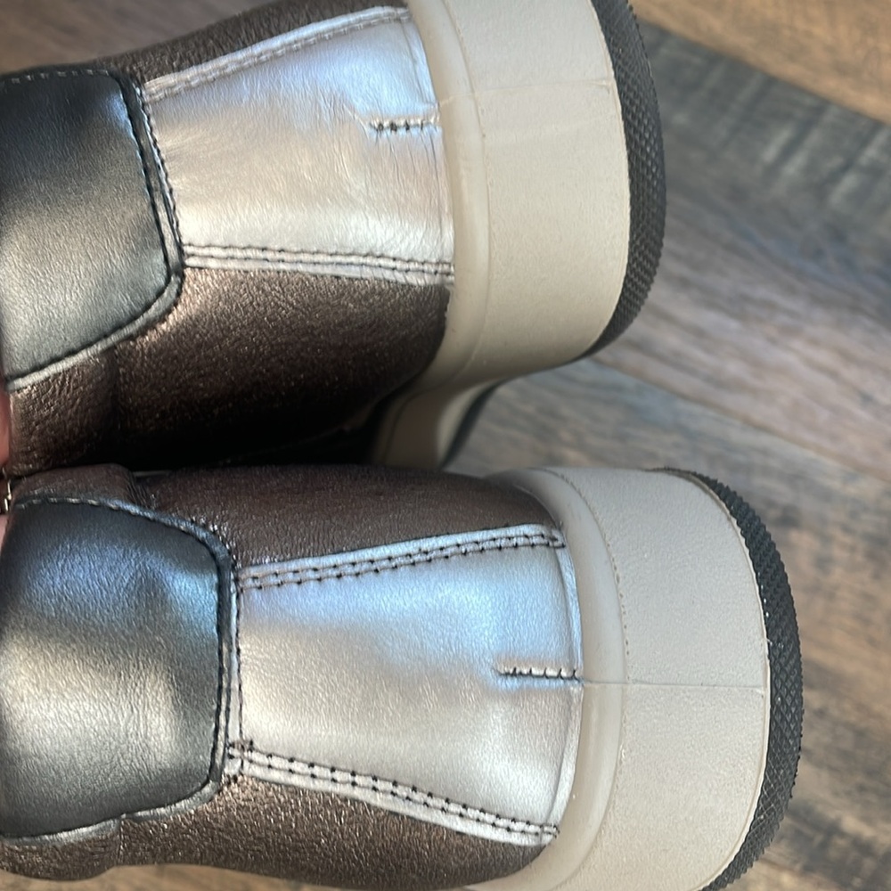 NWOT IGI&CO Sneakers with Golden Leather and Silver Glitter Detail Size EU 38 - Picture 8 of 11